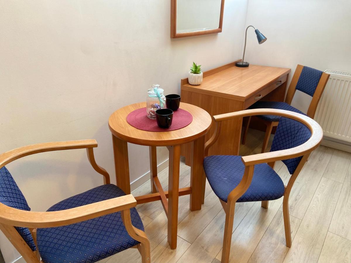 Station Arianska Apartment Krakow Bagian luar foto