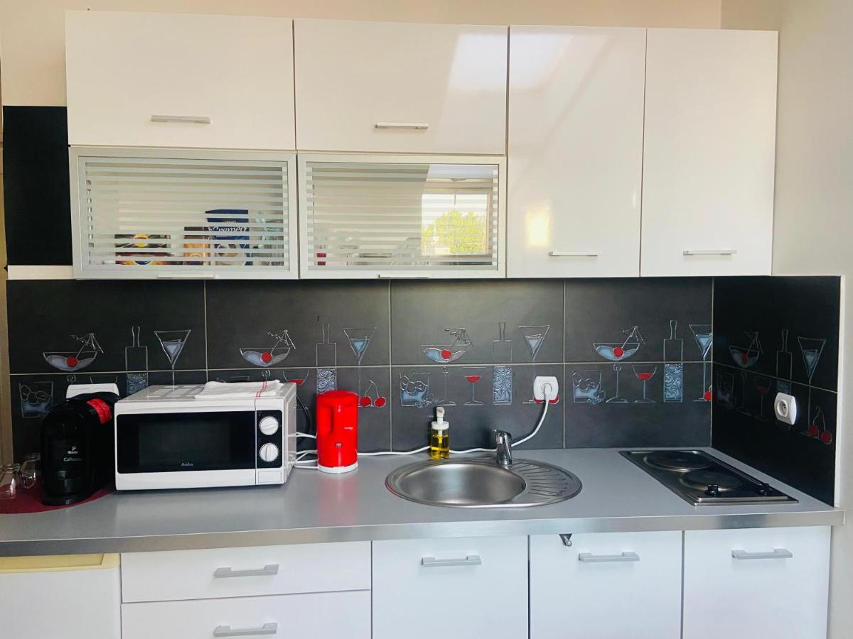 Station Arianska Apartment Krakow Bagian luar foto