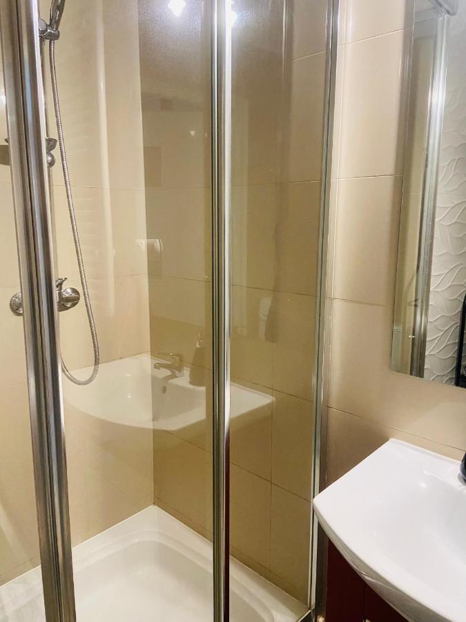 Station Arianska Apartment Krakow Bagian luar foto